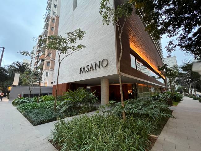 fachada Fasano Itiam A fachada na Pedroso Alvarenga