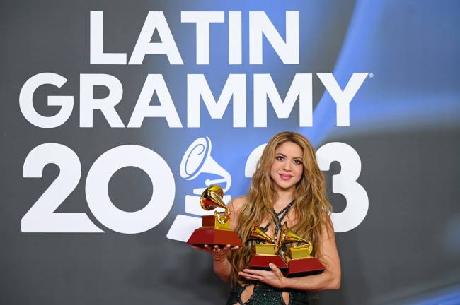 shakira grammy latino