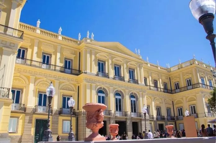 fahcada-reformada-Museu-Nacional