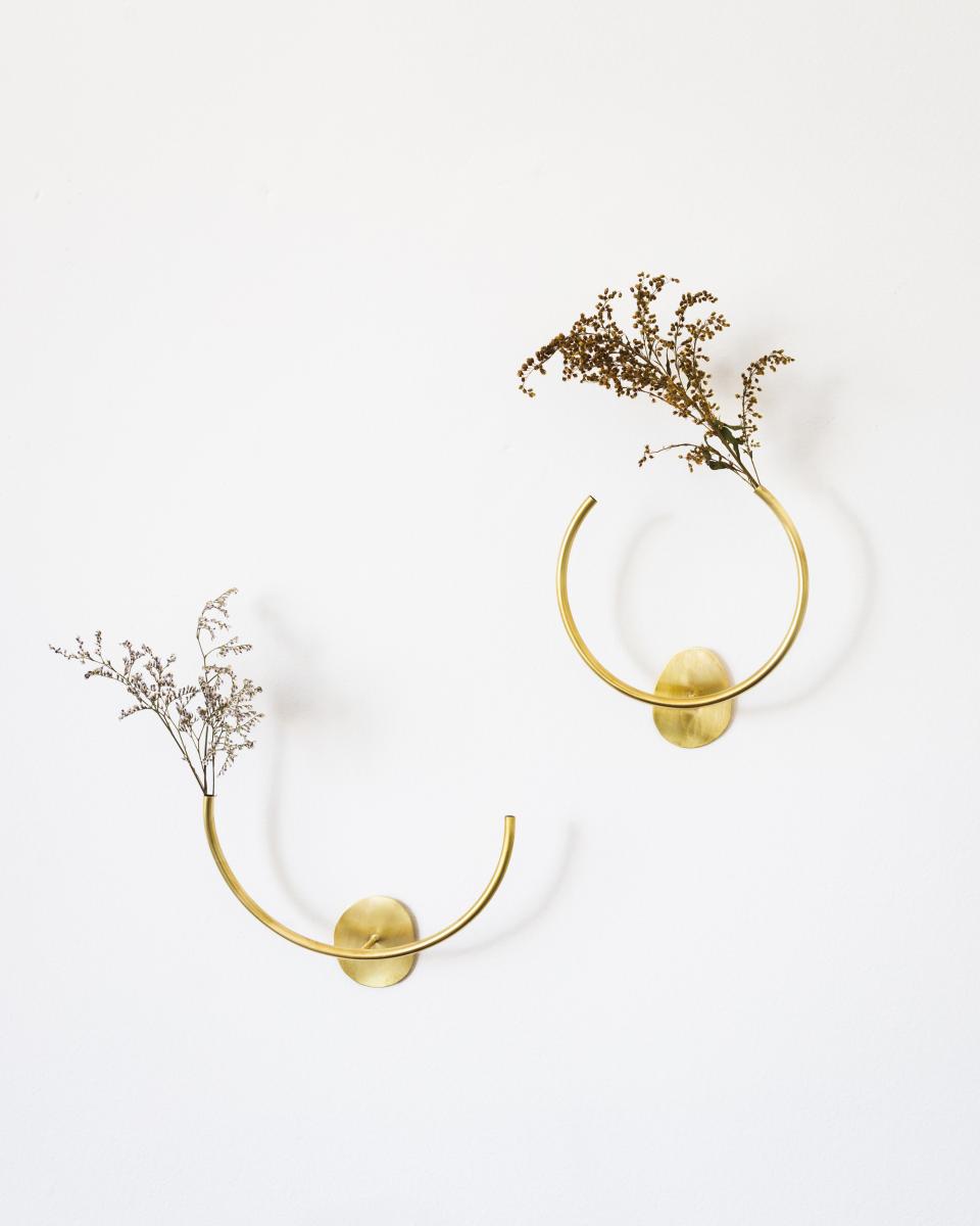 Natureza elevada: vasos suspensos desafiam a falta de espaço