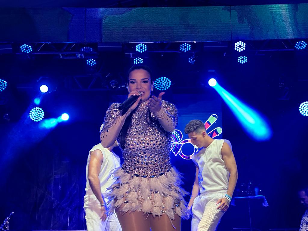 Mari Antunes celebra retorno aos palcos no Rio