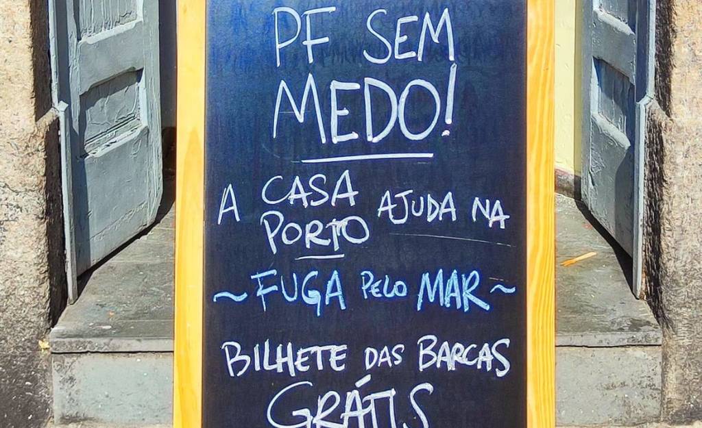 Casa Porto faz piada e promoção após clã Bolsonaro entrar na mira da PF