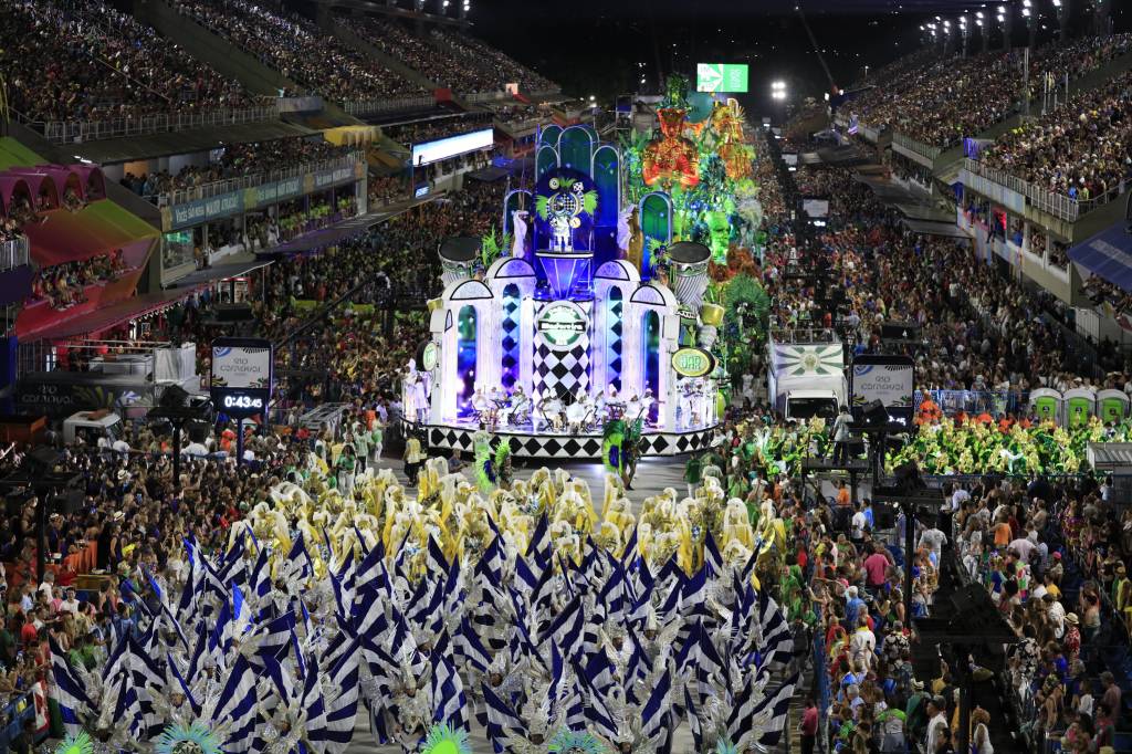Escolas afetadas por incêndio não serão rebaixadas da Série Ouro