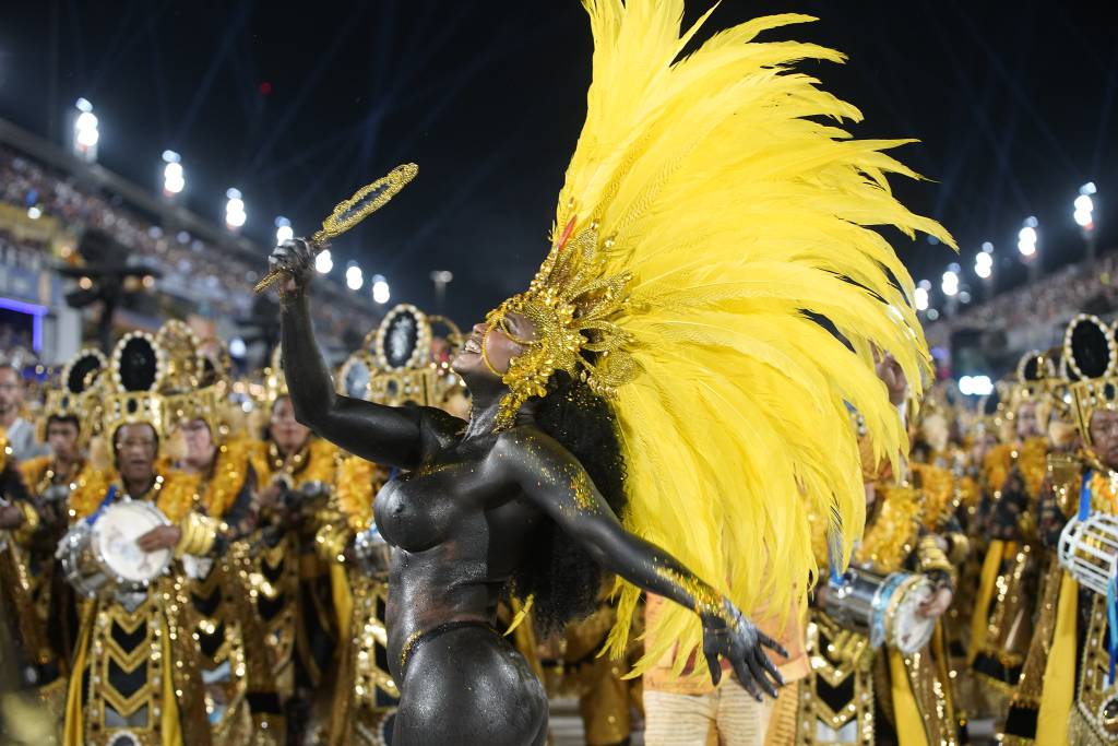 Bianca Monteiro rainha de bateria Portela Bianca-Moneiro-Portela