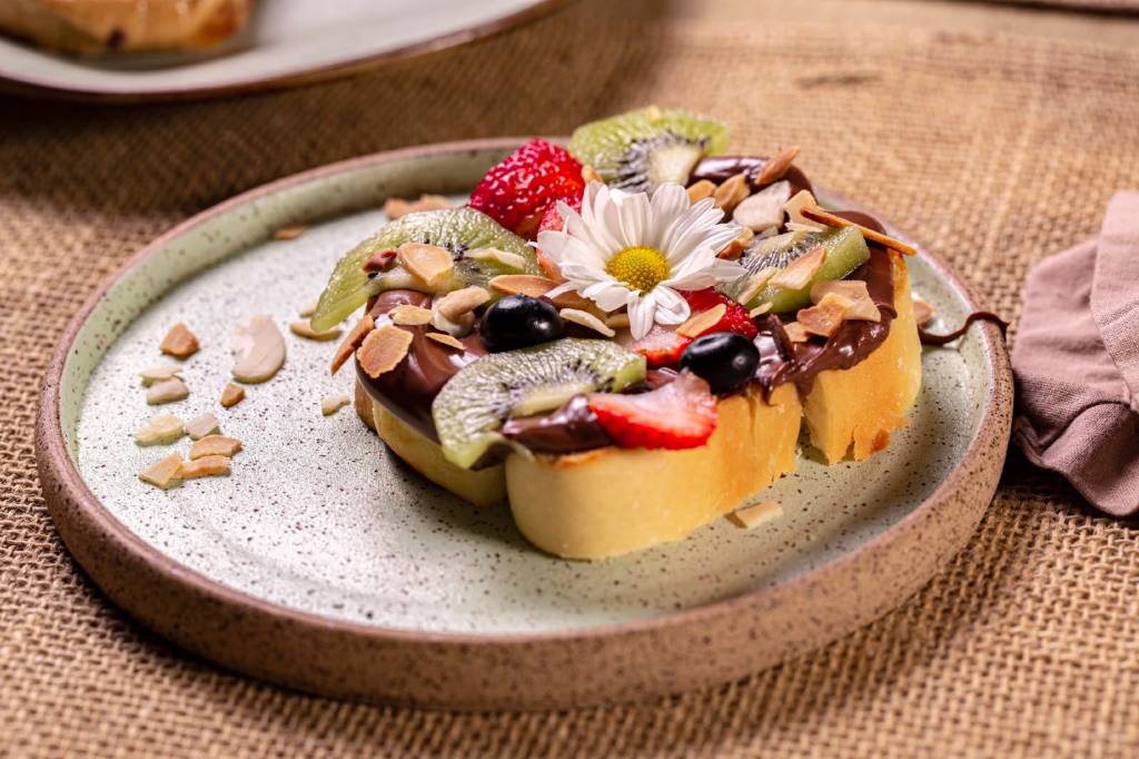 Toast Nutella e Frutas – Nusa Café – Crédito Divulgaçção (1) Toast Nutella e Frutas – Nusa Café – Crédito Divulgaçção (1)