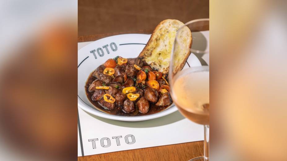 Toto: molho de ostra, coentro e gengibre