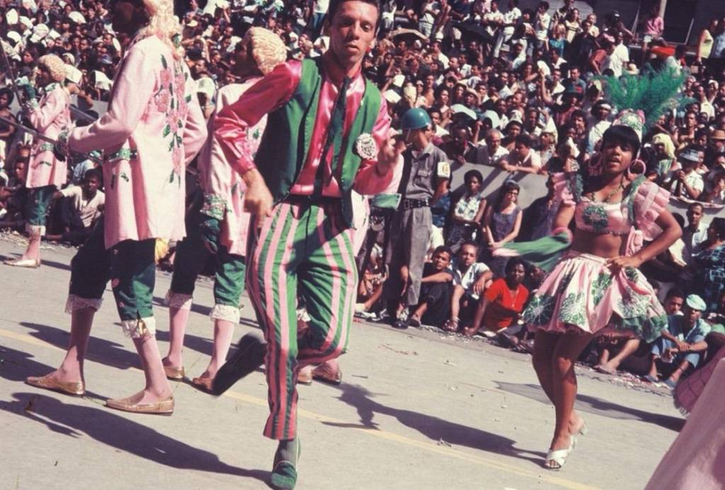 Carnaval e arte: essa interseção dá samba?