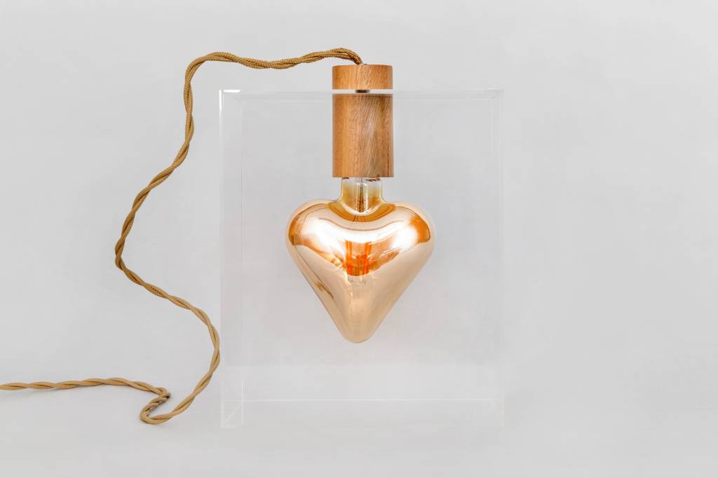 Além da luz: luminárias que iluminam emoções