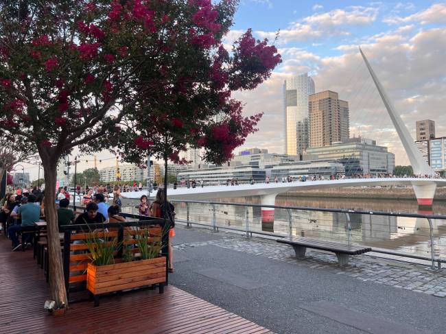 bares e restaurantes com varanda e vista em Porto Madero bares e restaurantes com varanda e vista em Porto Madero