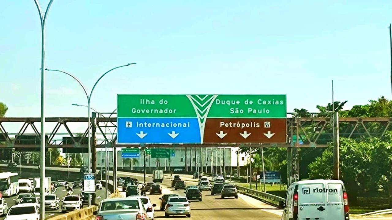 linha-vermelha-carros-fluxo-galeao