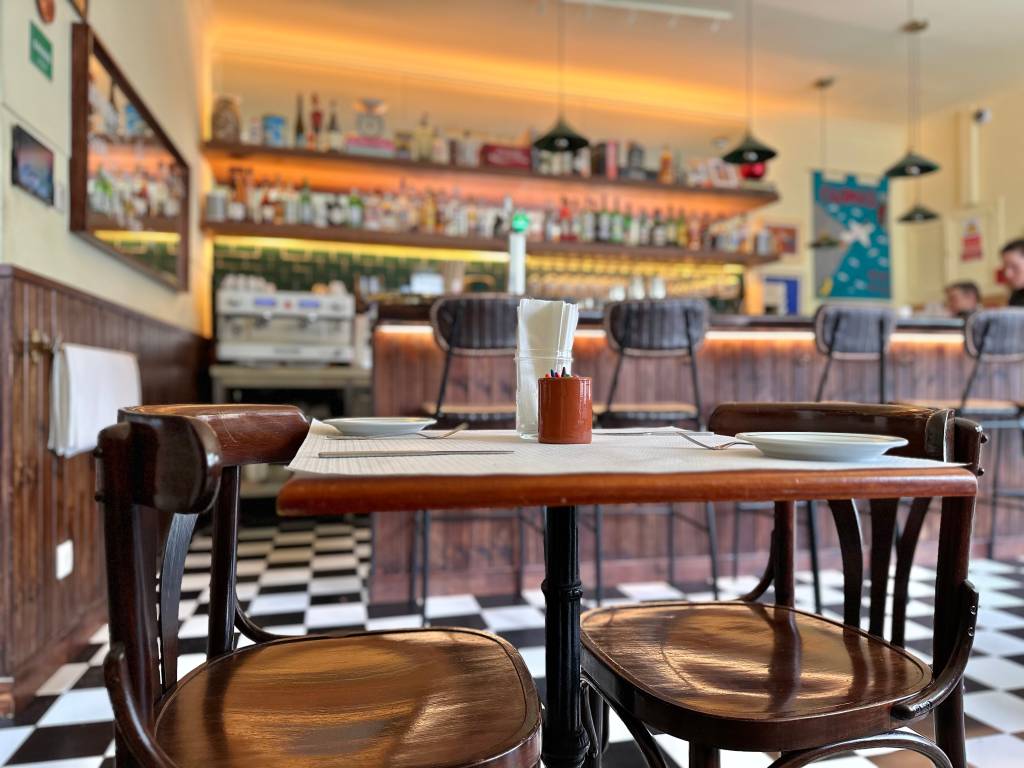 Como está a vida dos restaurantes cariocas que investiram em Cascais?