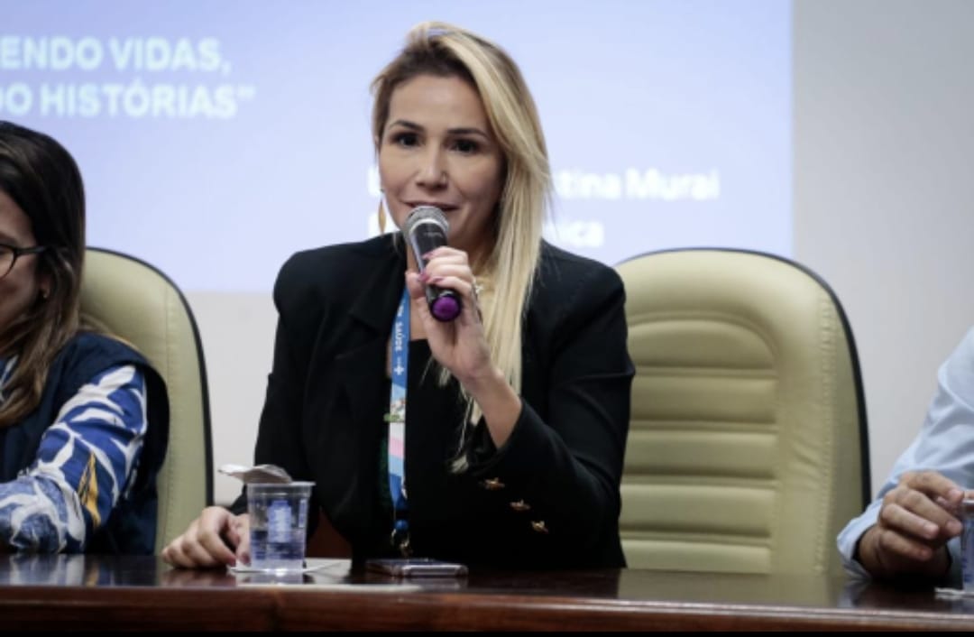 Teresa Navarro assumiu hoje a gestão dos hospitais públicos no Rio com a missão de retornar as 18 obras paradas e recompor a força de trabalho em 4 mil funcionários