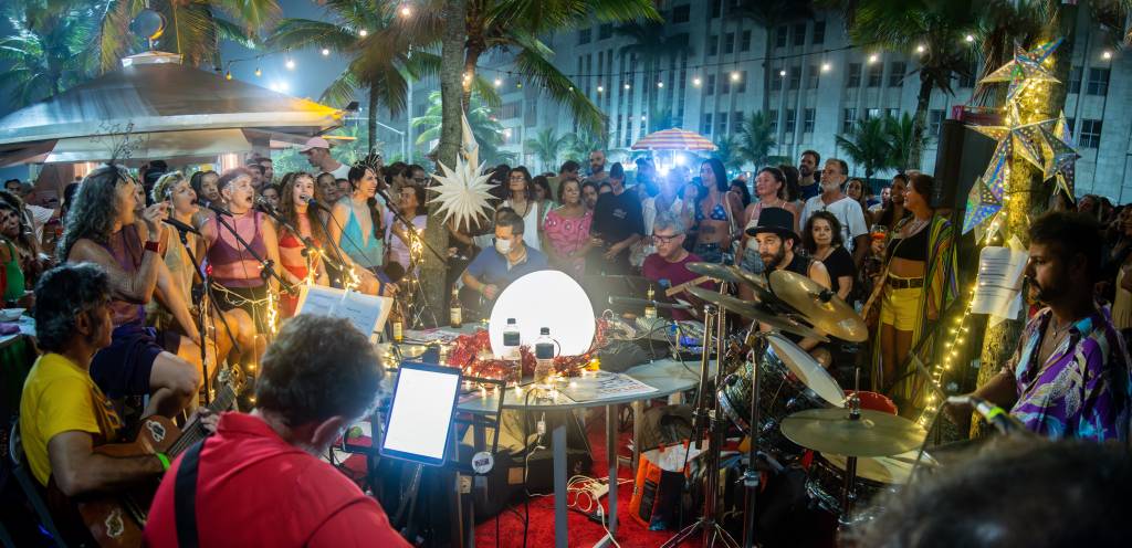Roda de Santa Rita completa um ano e faz homenagem a Rita Lee