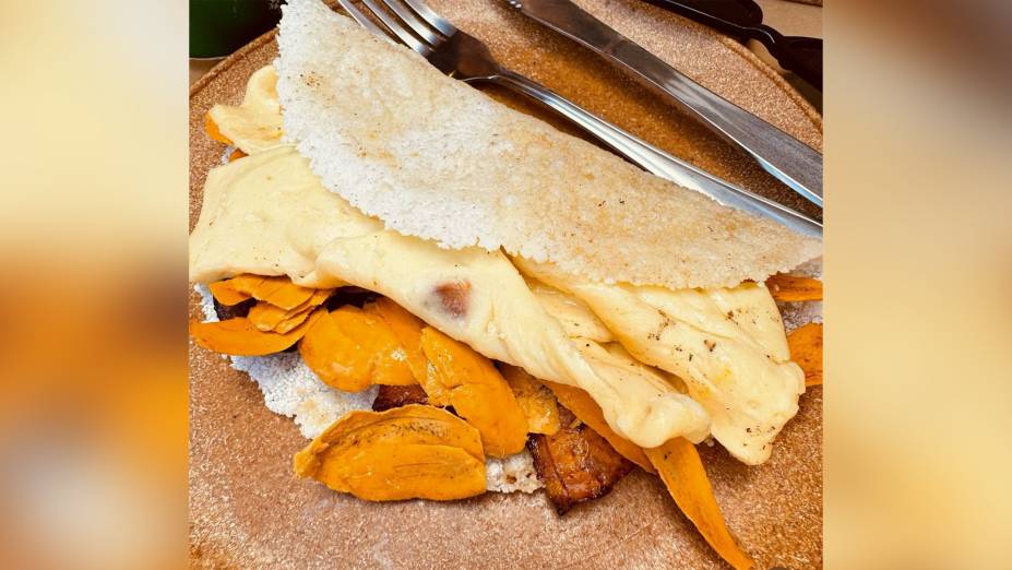 Manicumã: banana e tucumã nos pães e tapiocas