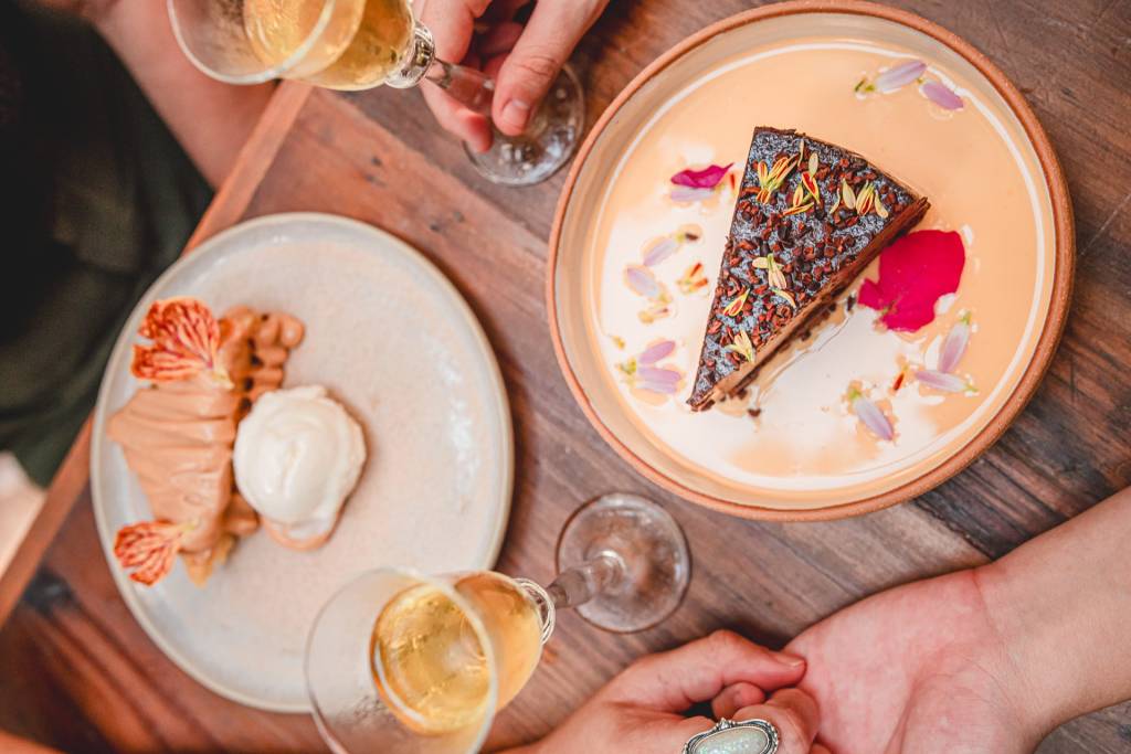 Dia dos Namorados também é no bar! Confira promoções e dicas para a data