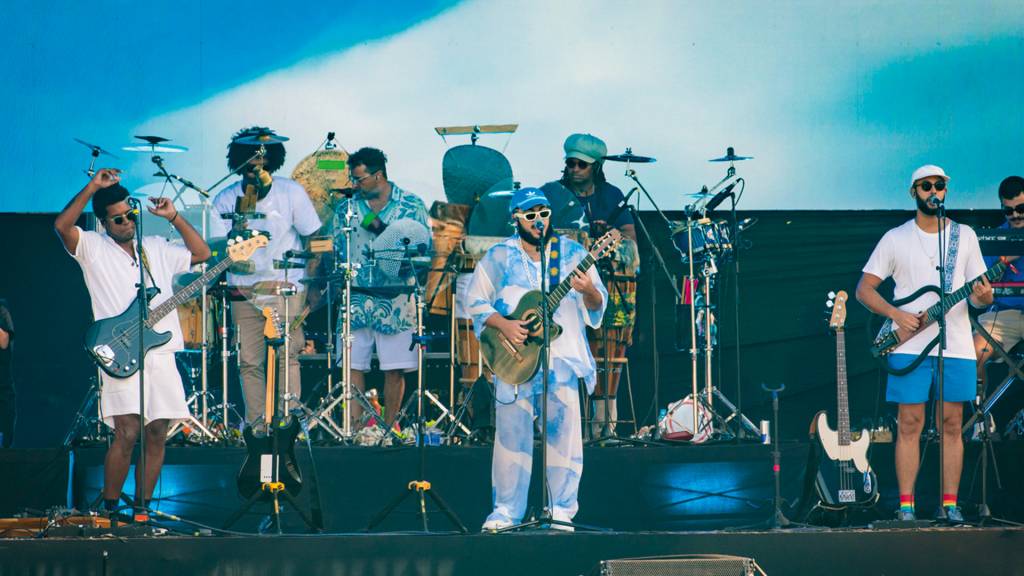 Gilsons chega à reta final da turnê com show na Fundição Progresso