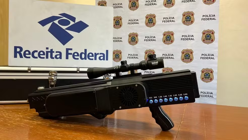 Homem é preso por tentar importar fuzil antidrone da Ásia