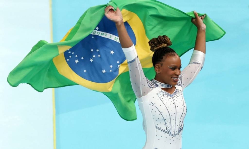 Paris 2024: Prata de Rebeca Andrade a coloca entra os maiores medalhistas