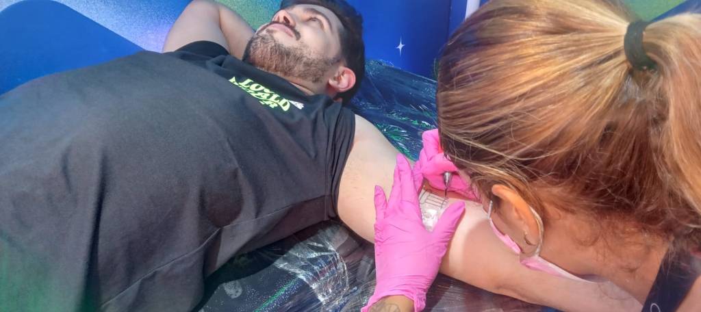 WhatsApp Image 2024-09-15 at 00.07.07 Questão de pele: tatuagem é de graça no Rock in Rio