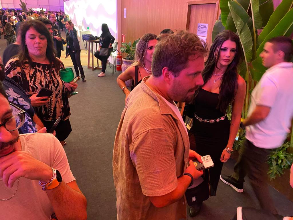 Thiago Gagliasso é barrado no VIP do VIP: “Vou esperar o governador”