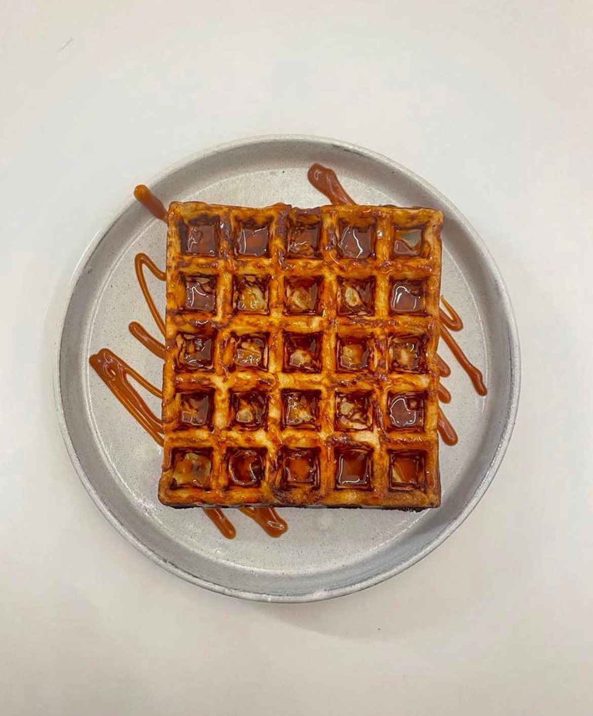 So_Lo: caf&eacute; especiais e del&iacute;cias como o waffle com caramelo salgado