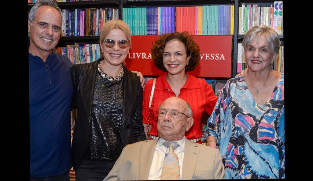 Noite intensa no lançamento da autobiografia de Marcílio Marques Moreira