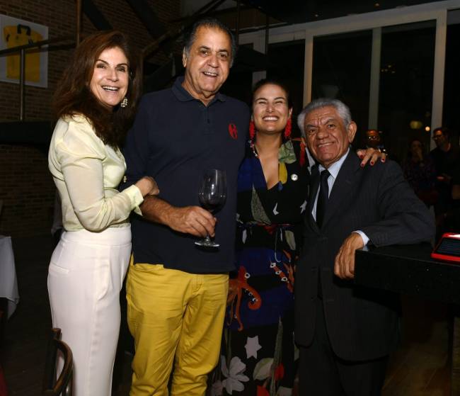 _DSC3966 Lenise Figueiredo , Catito Peres , Ursula Corona e o mestre Garrincha – CHURRASCARIA PLATAFORMA – NOV 2024 – CG maître