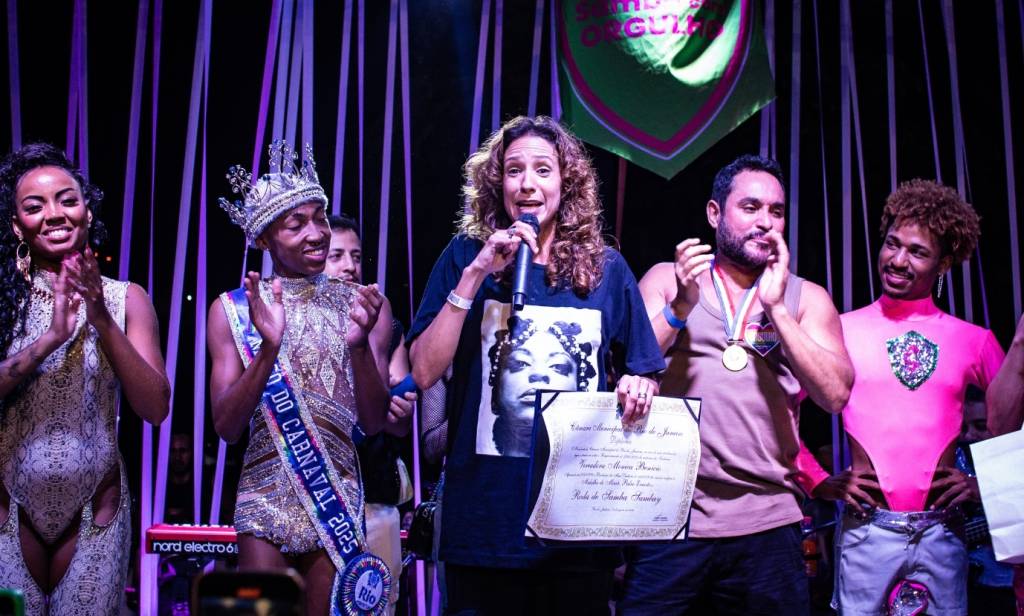 Sambay recebe a Medalha Pedro Ernesto