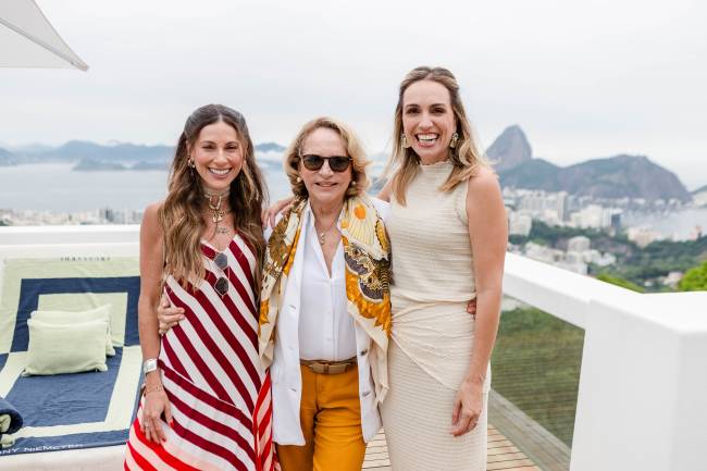 Anny Meisler Lenny Niemeyer e Giovana de Pieri _BR0445