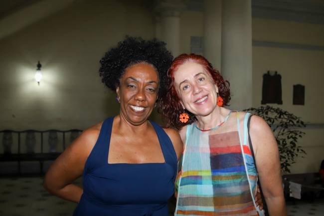Beatriz Salles e Cicilia Izidoro- UFRJ-=IMG_2636