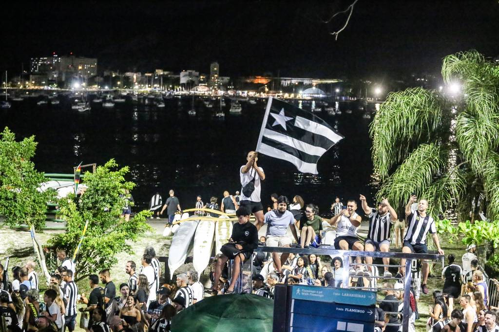 Embalos de uma apoteose em preto e branco