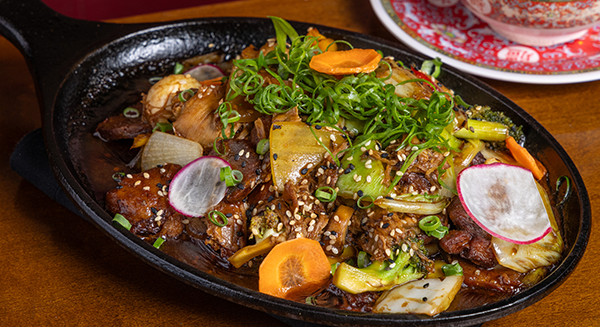 Um brinde: aniversário do Quartinho e jantar da Carolina Herrera no Elena