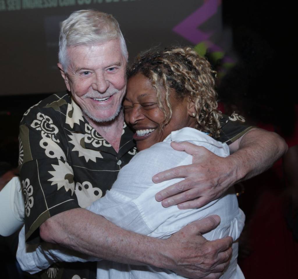 “O público sai do teatro dançando”, diz Miguel Falabella sobre musical