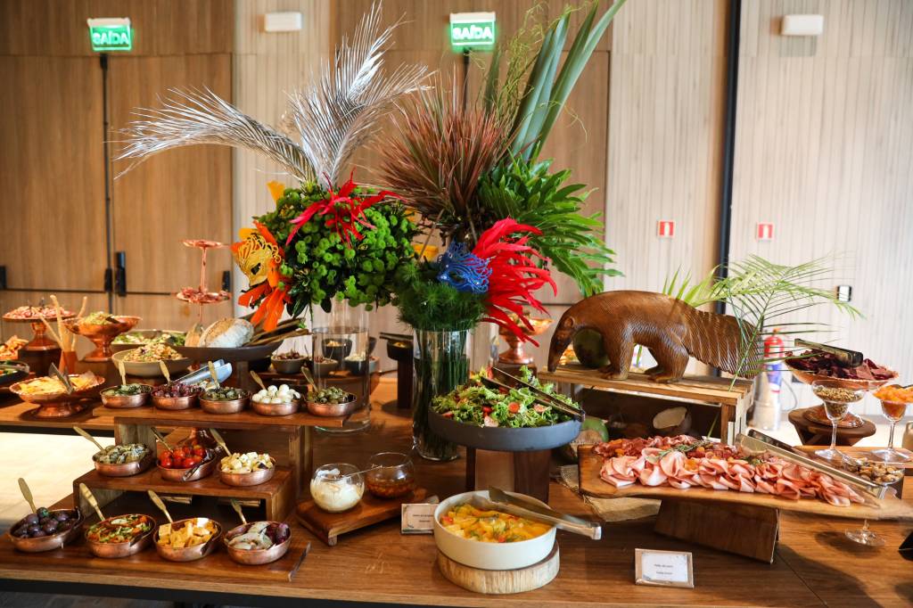 Grand Hyatt Rio de Janeiro_Feijoada pré-carnaval_ Crédito Divulgação (5) Grand Hyatt: bufê variado é uma das atrações do hotel