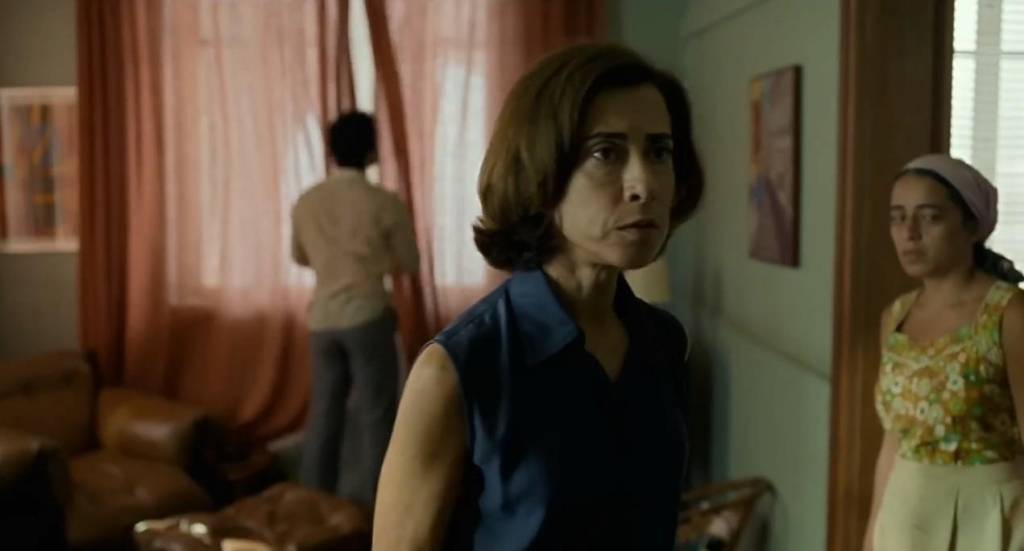 Após crítica a Fernanda Torres, Le Monde recebe enxurrada brasileira