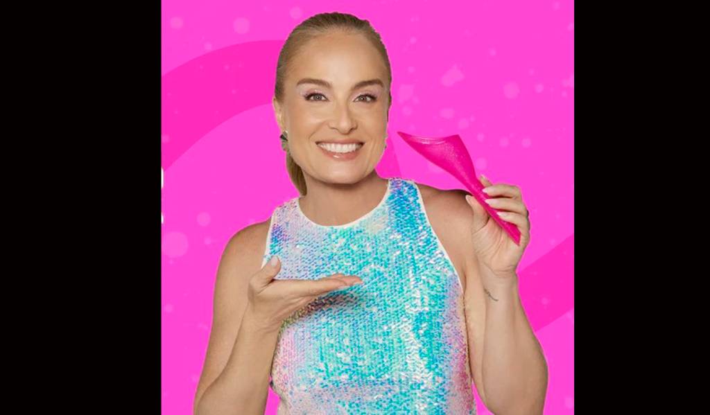 Funil com glitter pra mulherada fazer xixi em pé no carnaval. Que tal?