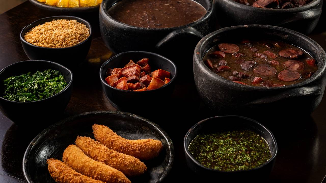 Pobre Juan: feijoada é tradição na casa de carnes de alta qualidade