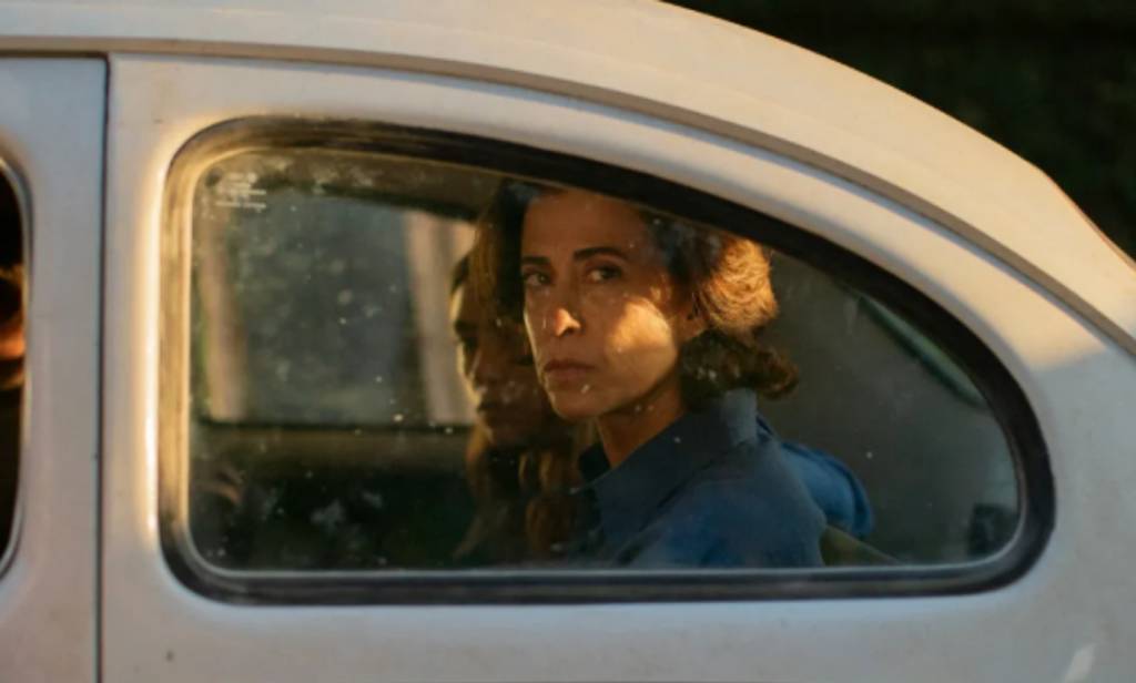 Na torcida por Fernanda Torres: Quando e onde assistir o Globo de Ouro