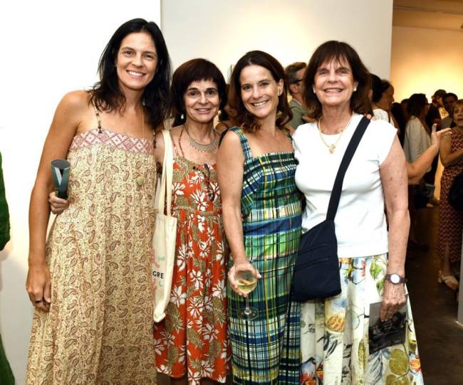 _DSC2613 - Cecília , Vitória , Dani e Beatriz Fortes - APARIÇÕES - FEV 2025 - CG