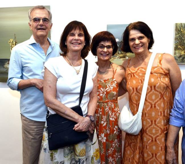 Os irmãos Marcio, Beatriz, Vitoria e Isabel Fortes