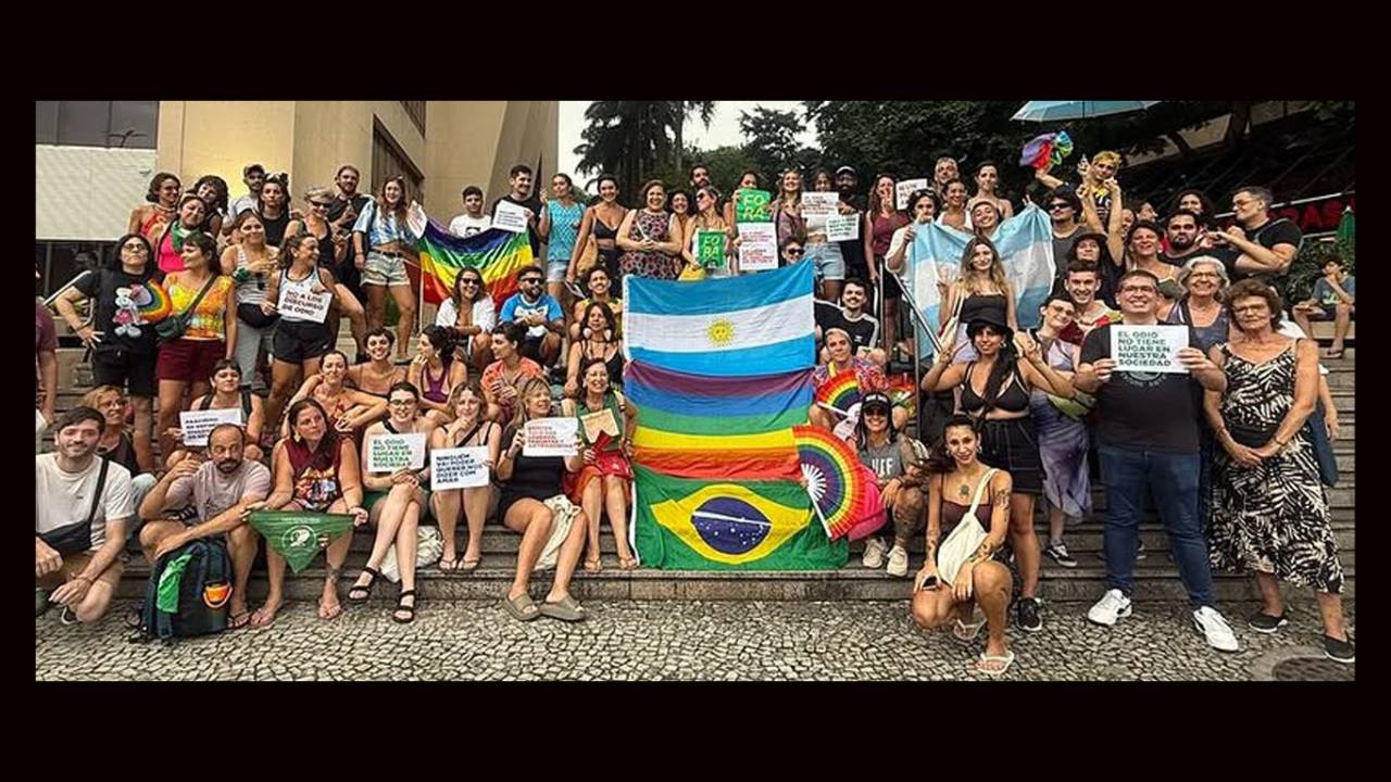 Os argentinos que moram no Rio fizeram protesto em frente ao consulado da Argentina, em Botafogo, contra o governo de Milei