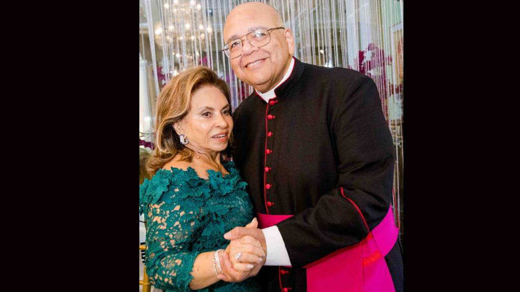 Presente de aniversário: Papa manda mensagem para empresária carioca