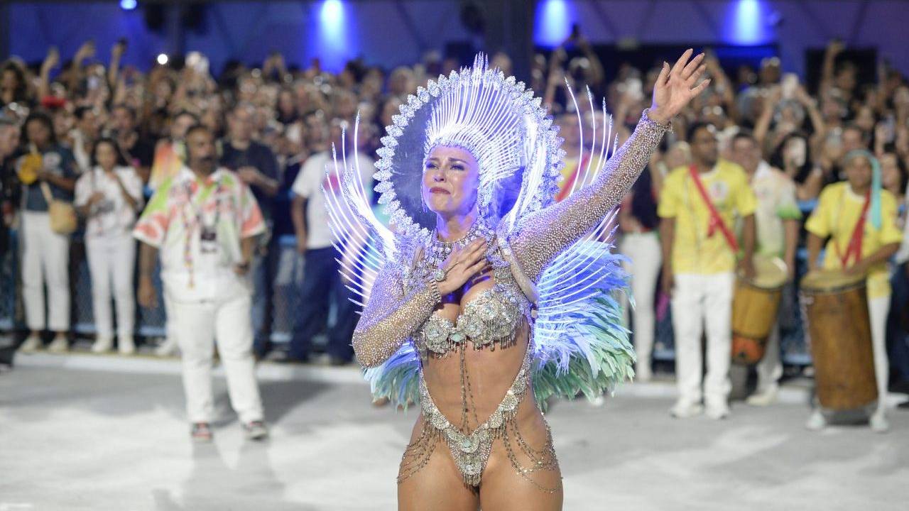 paolla-oliveira-grande-rio-desfile-campeãs-2025
