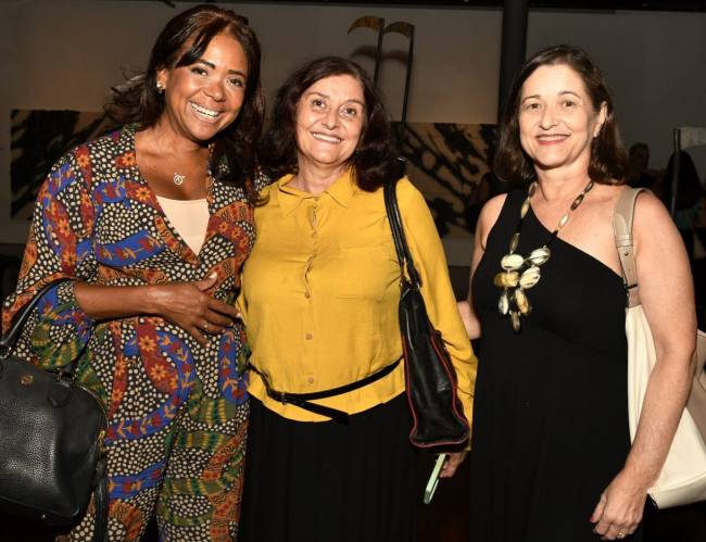 _DSC6982 Alê Espirito Santo , Adriana Viana e Dri Guimarães - ANDORINHAS-DA-LUA - MARÇO 2025 - CG