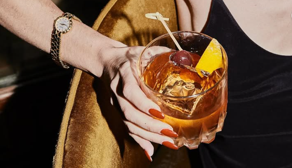 Nicky Harrison, premiado bar de Buenos Aires, invade o balcão do Elena