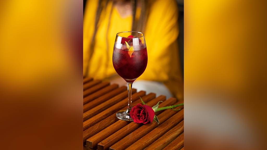 Vai um highball para refrescar?