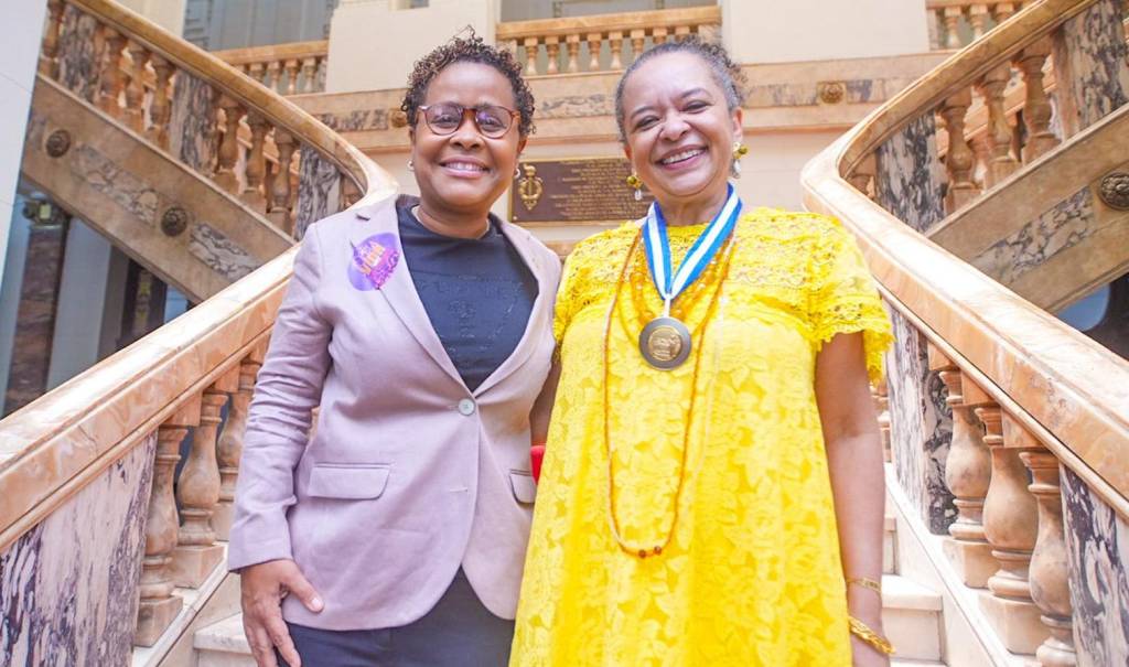 “Zerei a vida quando vi a história estampada em blusas em Madureira”