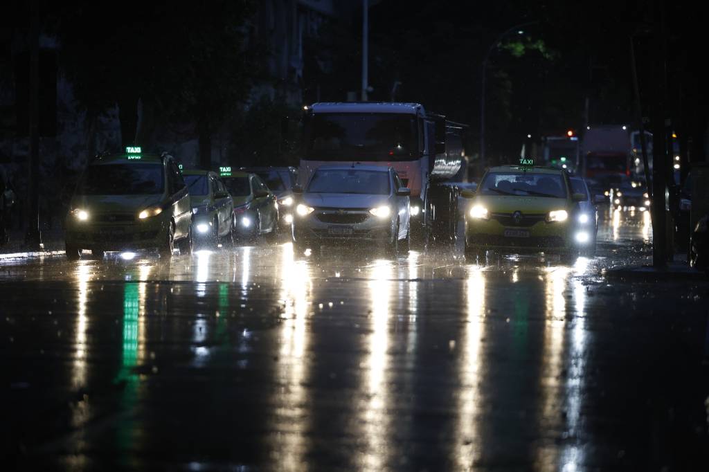 Rio tem chuva após quase 2 meses. Como fica o tempo nos próximos dias