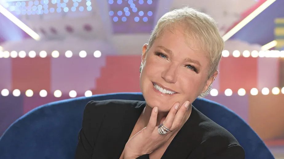 Xuxa brinca após implante capilar: ‘Talvez me vejam de xucas’