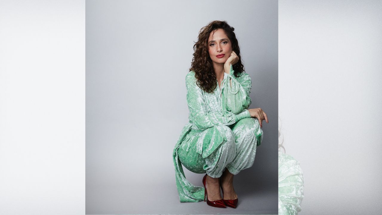 Rumo ao Festival de Cannes, Camila Pitanga celebra tempo de colheita